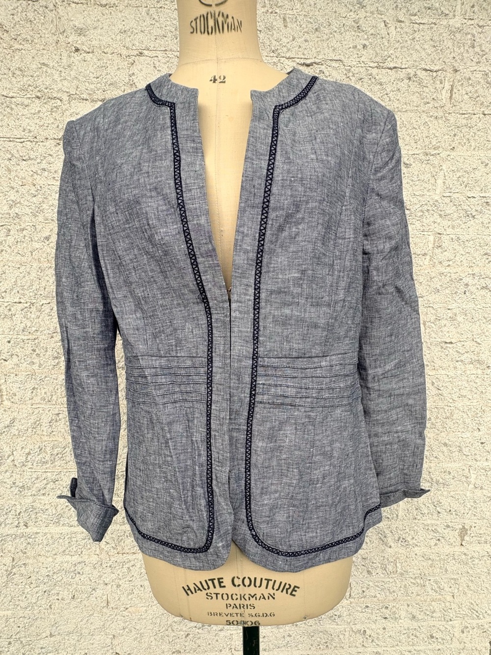 Frank Lyman Linen Blazer